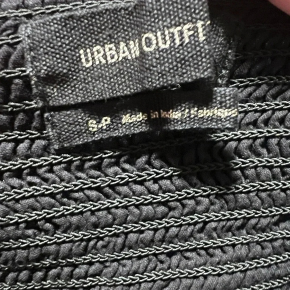 Urban Outfitters Black Cropped Cami Size Small - Picture 3 of 3